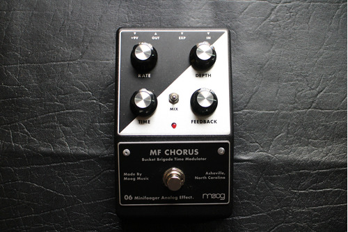 Pedal Moog Chorus Minifooger Analógico Usa