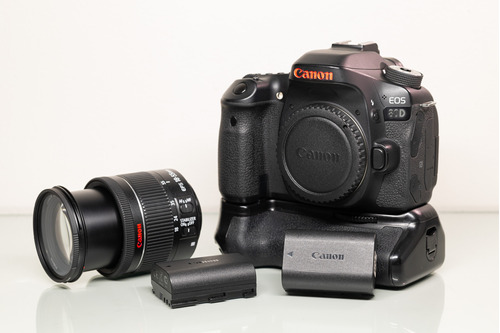 Câmera Canon Eos 80d + Lente 18-55 + 2 Baterias + Grip Usada