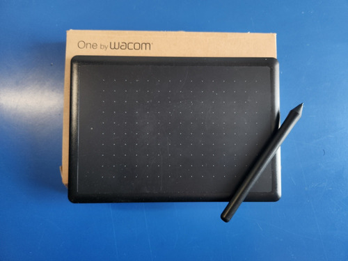 Tableta Digitalizadora Wacom One By Wacom Ctl-472 Negra Y Ro