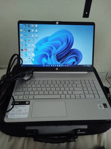 Laptop Hp 15 Core I7 15-dy1006la Impecable No Uso