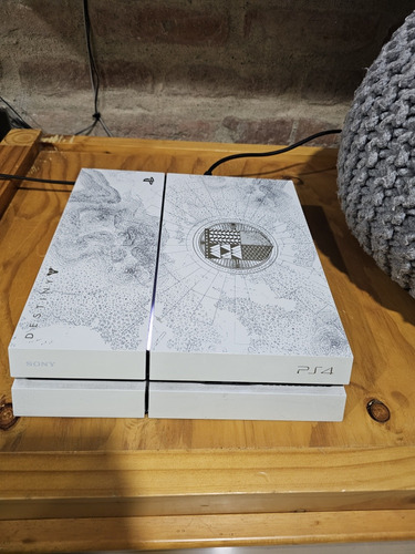 Playstation 4 De 1tb Color Blanco Y Un Diseño De Destiny