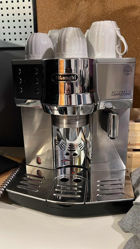 Cafetera Express Delonghi Ec850m