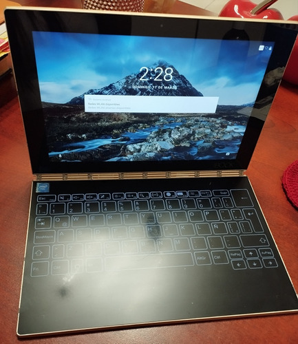 Laptop Lenovo Yoga Book Usada