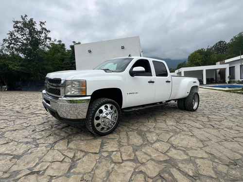 Chevrolet Silverado Hevy Duty Silverado 4x4 Diesel