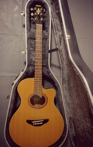 Guitarra Electroacústica Yamaha Apx-6a. Estuche Rígido. 