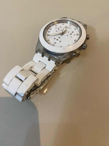 Reloj Swatch Blanco Con Cristales De Swarovski