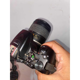 Camara Nikon D5600