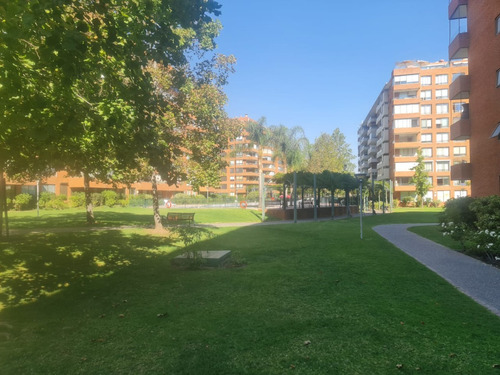 Departamento En Condominio Cercano A Colegios Y Autopista