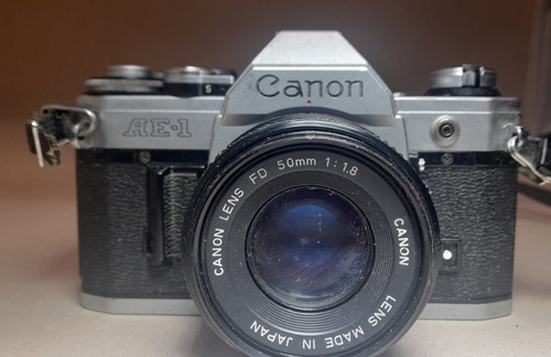 Hermosa Canon Ae-1 Con 50mm 