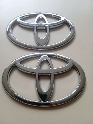 Emblema O Logo Cr0mado De Compuerta Toyota Meru Y Prado  Foto 2