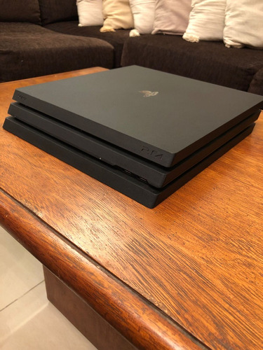 Playstation 4 Pro Usada