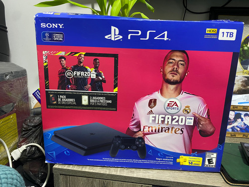 Playstation 4 Slim 1tb 2 Mandos Originales + Fifa 20