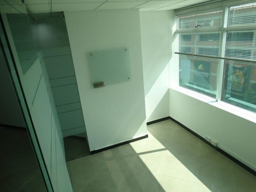 Oficina En Arriendo En Chipichape. Cod A9329 - Imagen 2