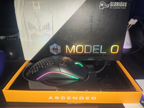 Mouse Glorious Model O + Bungee