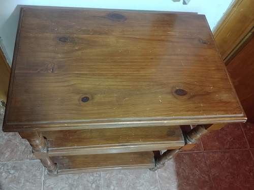 Mesa De Algarrobo Con Ruedas Para Tele U Otro Uso