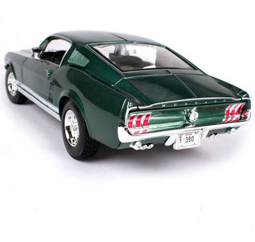 Maisto Ford Mustang Gta Fastback 1:18 De Metal Con Exhibidor