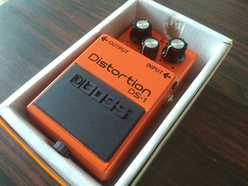 Pedal Boss Distortion Ds-1