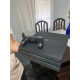 Playstation 4 Pro 1tb + Joystick