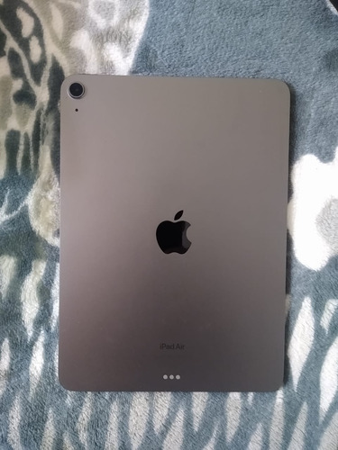 Apple iPad Air (5th Generation 2022) 10.9  Wi-fi 64gb Chipm1