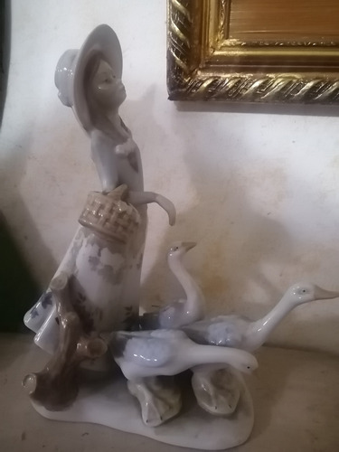 Estatua Figura Porcelana Antigua Vintage Tipo Calidad Lladro