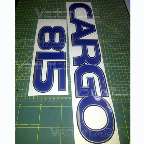 Kits Emblemas Ford Cargo 815 + Emblemas Cummins De Puertas Foto 2