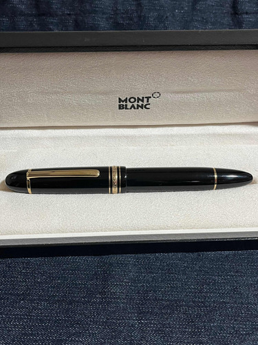 Pluma Estilográfica Marca Mont Blanc.