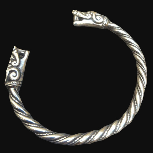 Brazalete Vikingo Lobo Fenrir En Plata Pesa 38,5 Gr Art 26