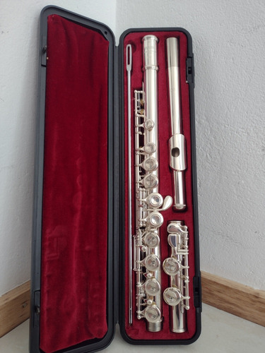 Flauta Yamaha 211 
