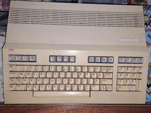 Computadora Commodore 128 Usa Con Disquetera Y Joystick Jueg