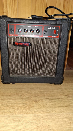 Scorpion Bx-25 Amplificador De Bajo 25 Watss