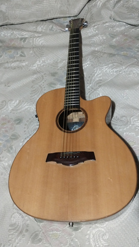 Guitarra Electroacústica Luthier Aporta. Yamaha Fender Cort