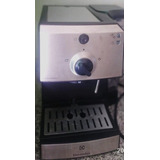 Cafetera Express Electrolux Emc10 15 Bares, Acero Inox.