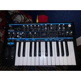 Novation Bass Station Ii Usado