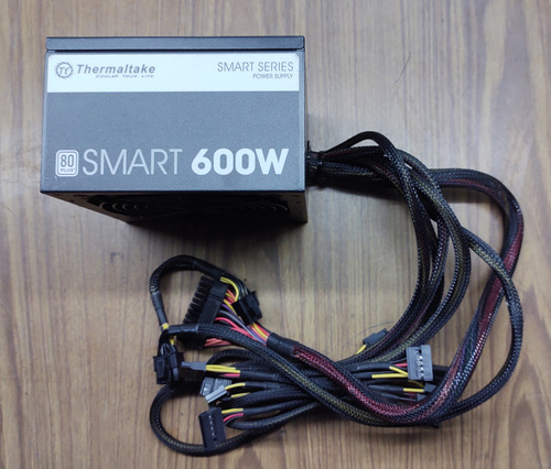 Fuente Thermaltake Smart 600w 80plus