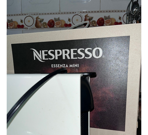Nespresso Essenza Mini C30 Automática Blanca Para Cápsulas
