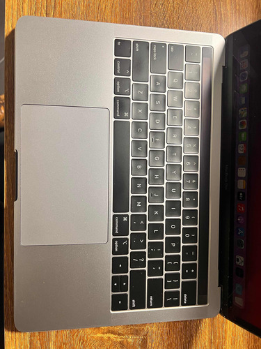 Mac Book Pro A1989 I7 16 Ram