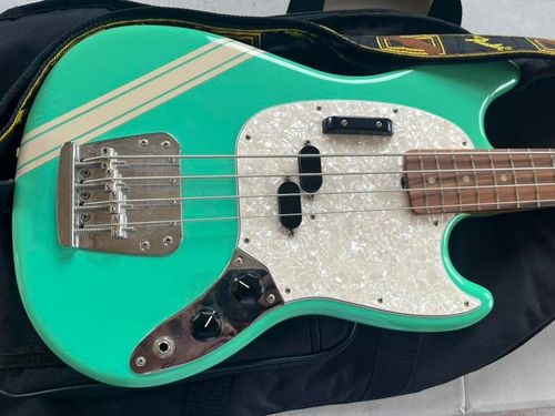 Bajo Eléctrico Fender Vintera Mustang 60s P 4 Cuerdas Verde