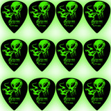 12 Puas Alien Toxic Plumilla P/ Guitarra Brilla En Oscuridad