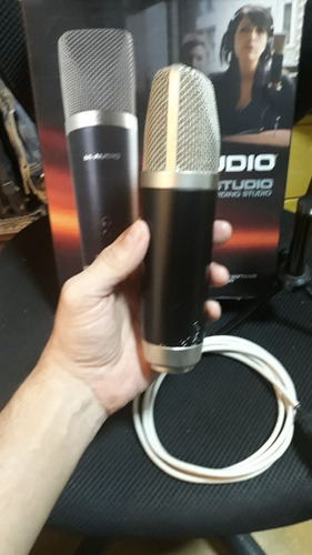 Microfone Condensador Usb M-audio Vocal Studio
