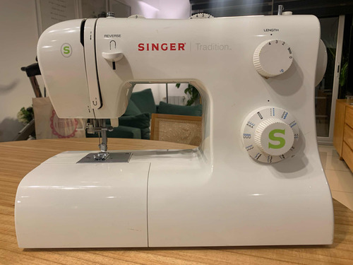 Maquina De Coser Singer Tradition 2273 Usada