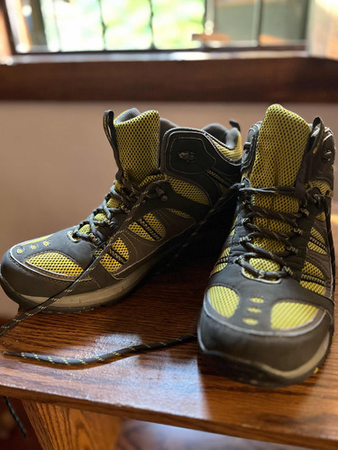 Bota Trecking Hitec