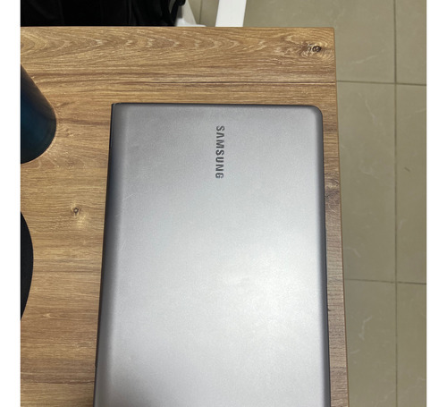 Portátil Samsung Ultrabook Core I5 6gb Ram 500gb Hdd.