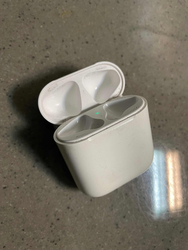 AirPods Segunda Generación Sin Audífono Derecho.