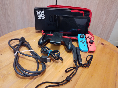 Nintendo Switch 32gb V2 - No Flasheable - Excelente Estado!