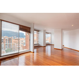 Apartamento En Arriendo En Bogotá El Virrey. Cod 15210
