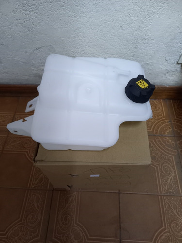 Deposito Agua Fiat Tipo Alfa Romeo 145 146 Con Tapa  Foto 2