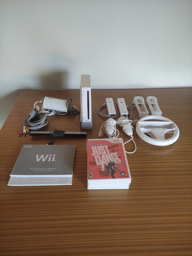 Consola Nintendo Wii + Accesorios + 4 Juegos