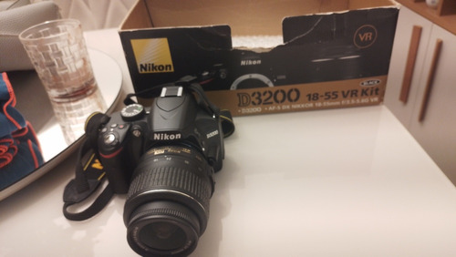 Máquina Fotográfica Nikon D3200