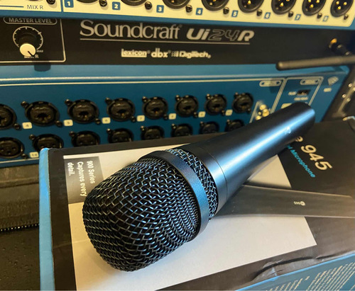 Microfone E945 Com Fio Supercardioide