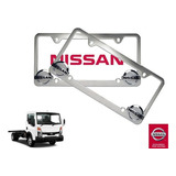 Par Porta Placas Nissan Cabstar 2.5 2009 Original